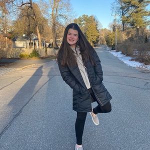 Meet your Posher, Ella